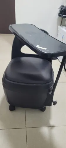 Cadeira cirandinha para manicure
