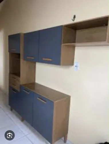 Vendo lindo Armário de cozinha