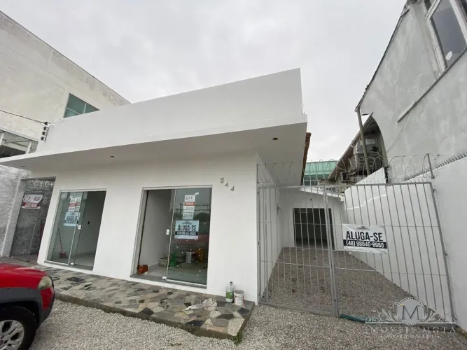 Loja com banheiro e estacionamento em Coqueiros