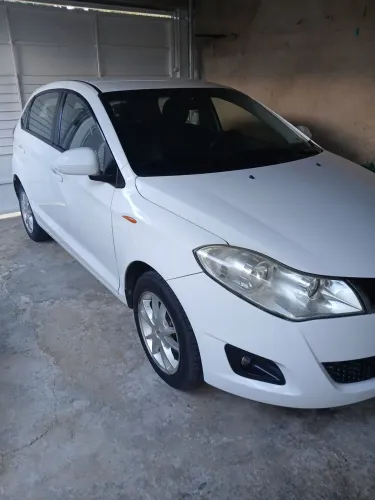 Chery Celer Hatch 1.5 16V Flex 5P 2013