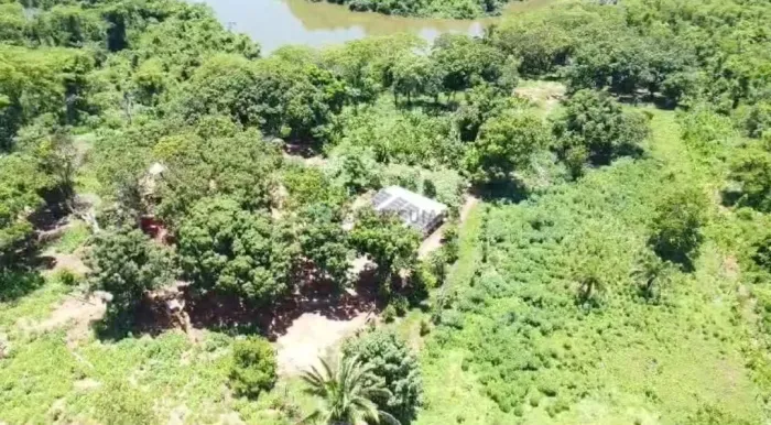 Sítio de 29 Hectares na região do rio manso há 110 km da cidade Cuiabá sendo 8 k