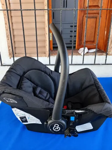 Bebê conforto semi novo