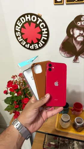 Celular barato - iPhone 11 Product Red 64GB - Tudo Funcionando