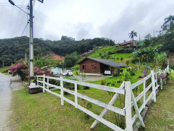 Vendo Sitio em Águas Mornas