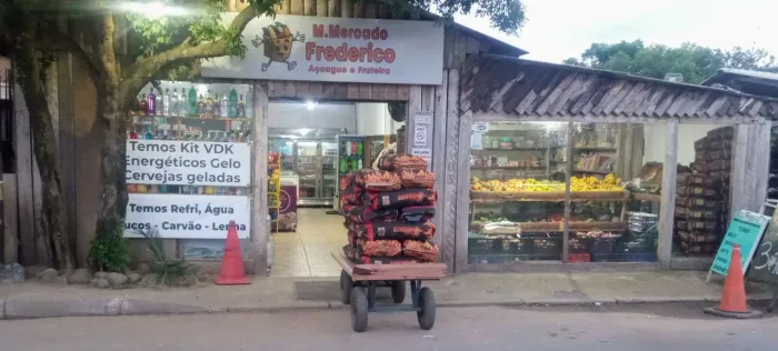 Vendo Mini mercado com fruteira e açougue 