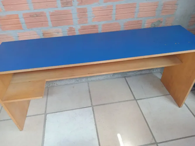 Bancada com partileira