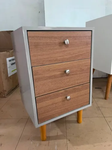 Criado - Mesa de Cabeceira