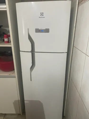 Vende-se geladeira Electrolux