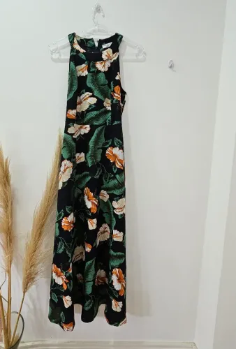 Vestido Floral fundo azul c verde e laranja MarcaMiss Kelly Tamanho M