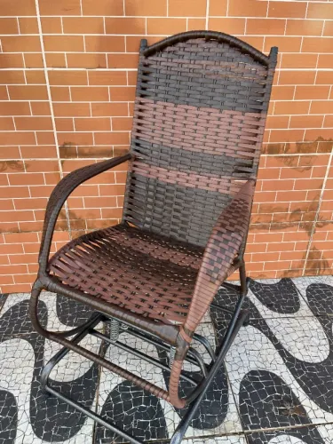 CADEIRA DE BALANÇO 4 MOLAS