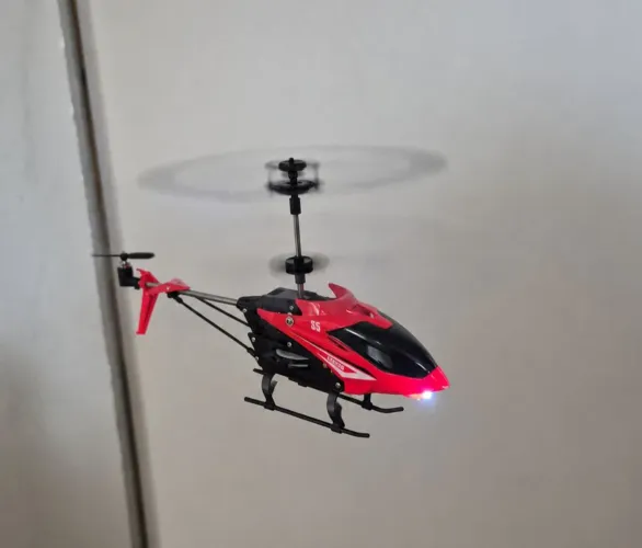 Helicóptero de controle remoto - Pégasus 