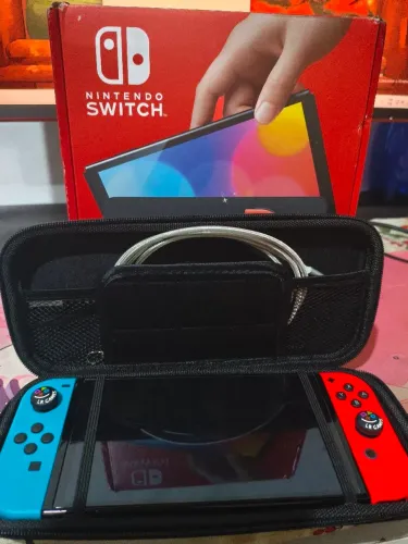 Nintendo Switch OLED Desbloqueado. Estado de Novo