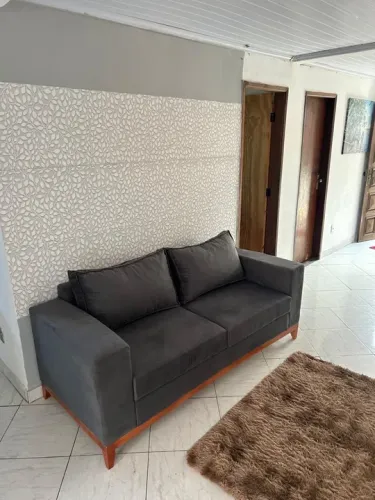Sofá Veneza  2 lugares pés de madeira  2,10 largura frete gratis R$ 1599,99 a vista 
