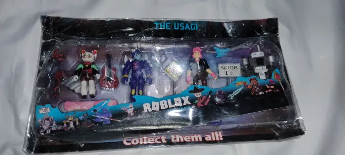 Kit Brinquedo Cartela 4 Bonecos 10cm Roblox Usagi leia a descrição
