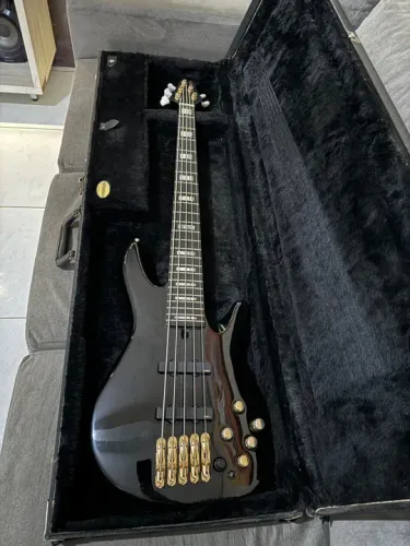 Baixo Yamaha bbne2 signature nathan East uma raridade