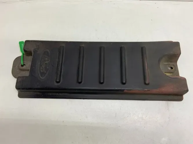 Tampa Caixa Bateria Ford Cargo 2422 (truck)