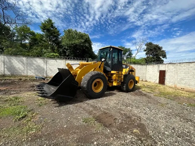 Pá carregadeira Caterpillar 950H 2010
