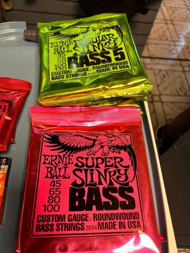 Encordoamento Ernie Ball Baixo 4 Cordas Regular Slink 050