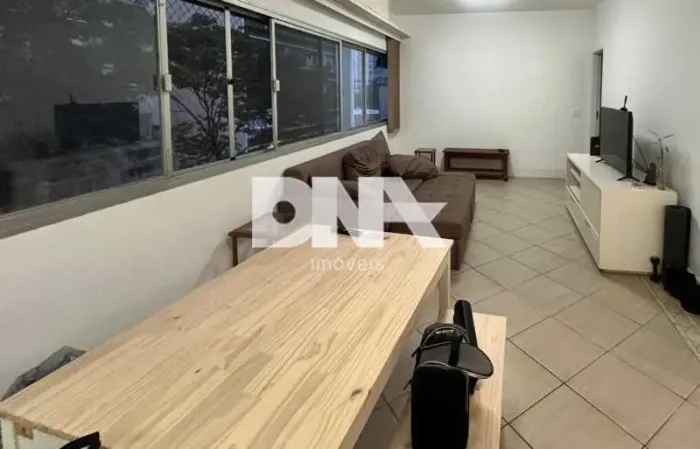 Apartamento - Padrão / Residencial / Copacabana