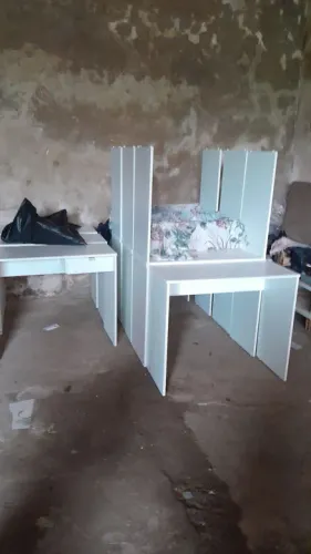 Mesa escrivaninha direto de fábrica zap * 