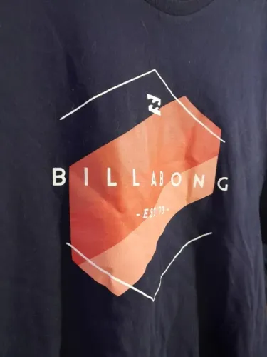camiseta regata machao azul marinho estampada billabong
