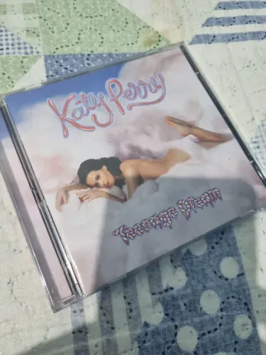 katy Perry CD Nacional