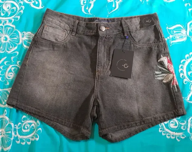 Short jeans
