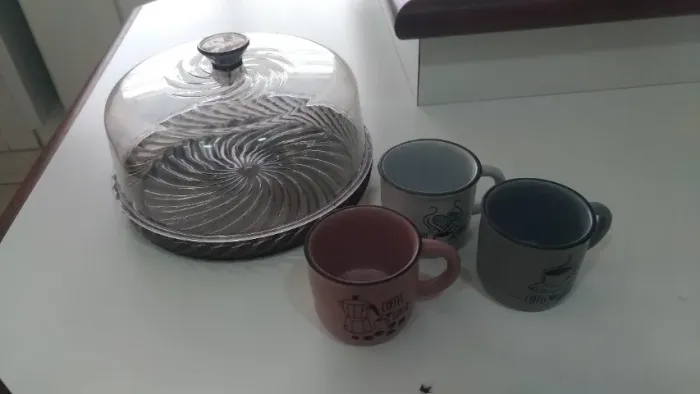 Conjunto Caneca para Café (3) + 1 Porta Bolo Pequeno