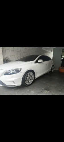 Volvo V40 T-5 R-design 2.0 Aut. 2014