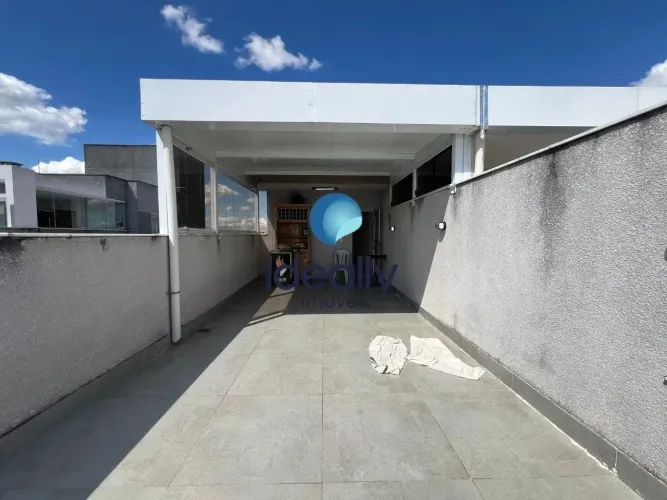 Cobertura 2 Quartos à Venda - 1 Suíte - 3 Banheiros - 2 Vagas Cobertas - Elevador - Cabral