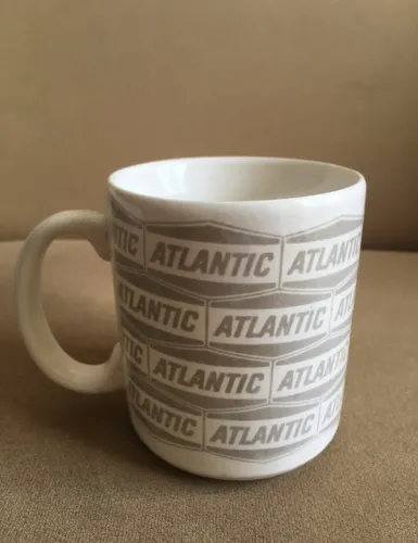 Caneca de Porcelana Posto Atlantic 1970