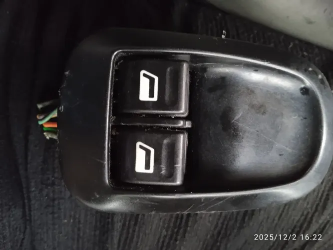 Botão Comando Vídro Elétrico Pegeout 206