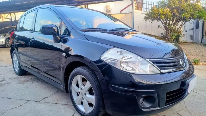 Nissan Tiida SL 1.8/1.8 Flex 16V Aut. 2011