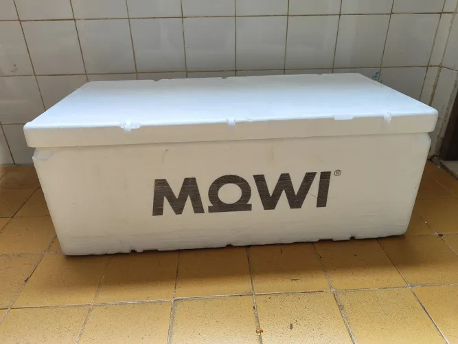 1x caixa isopor mowi 30 litros