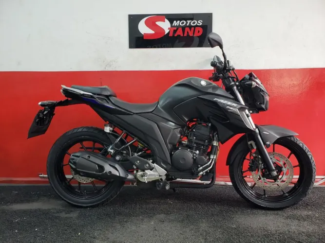 Yamaha FZ25 Fazer 250
