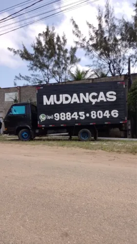 Fretes e Mudanças - *
