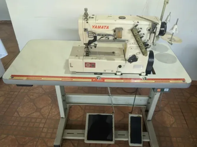 Maquina de Costura Industrial Galoneira
