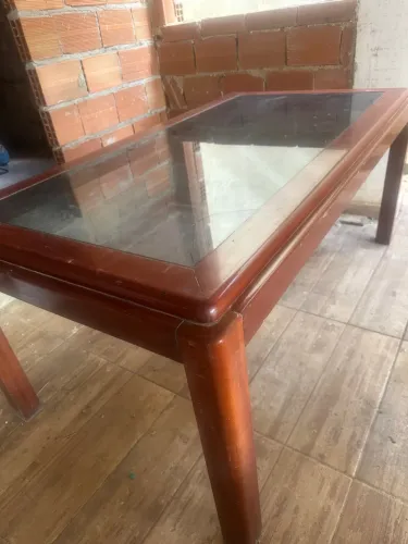 Mesa de jantar com tampo de vidro 8 lugares 