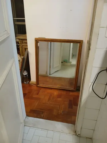 Espelho Decorativo Clássico 94 cm de alt por 80 cm de largura