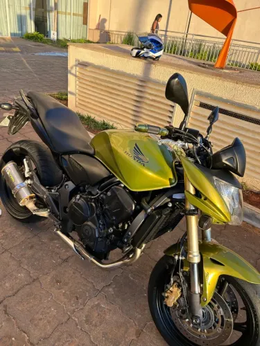 Hornet CB 600 com ABS 