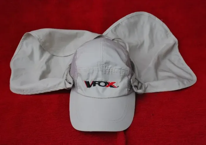 BONÉ COM PROTETOR DE LATERAIS E FRONTAL - V-FOX -