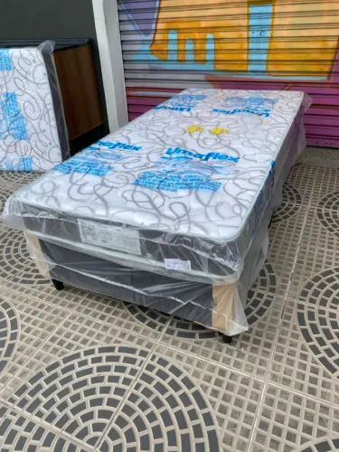 Box de solteiro com colchão D33 Novo 