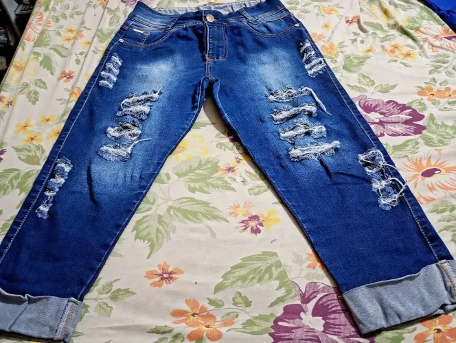 Calça Capri tamanho 44
