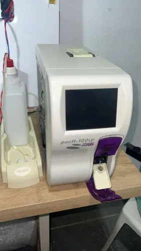 Aparelho Equipamento Analisador Hematologia Veterinário Roche POCH 100