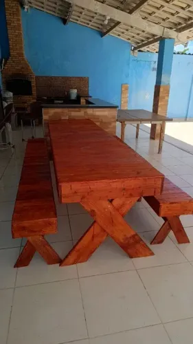 Mesa 3 metros de comprimento com 2 bancos 