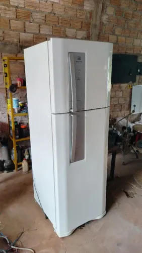 Geladeira eletrolux  380 litros