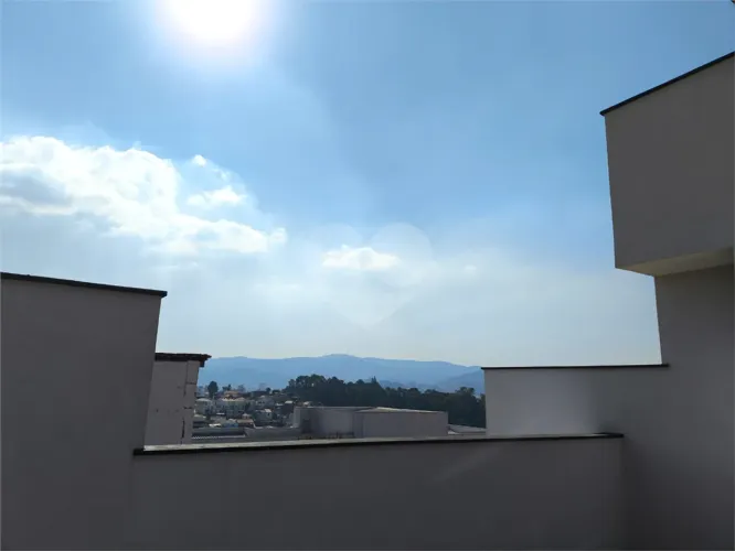 Condomínio com 2 quartos para locação em Vila Mazzei - SP