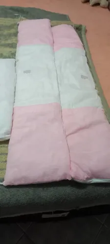 kit para berço com 4 peças cor rosa .....há mais modelos e tamanhos ....zap *