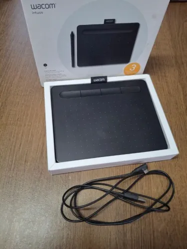 mesinha digitalizadora Wacom Intuos bem novinha 