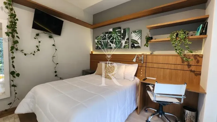 Studio em casa alto padrão no bairro Centro - Florianópolis
